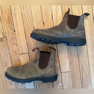 Classic 550 Chelsea Boot -Women's. #585 - Rustic Brown, US
10.0/UK 7.0